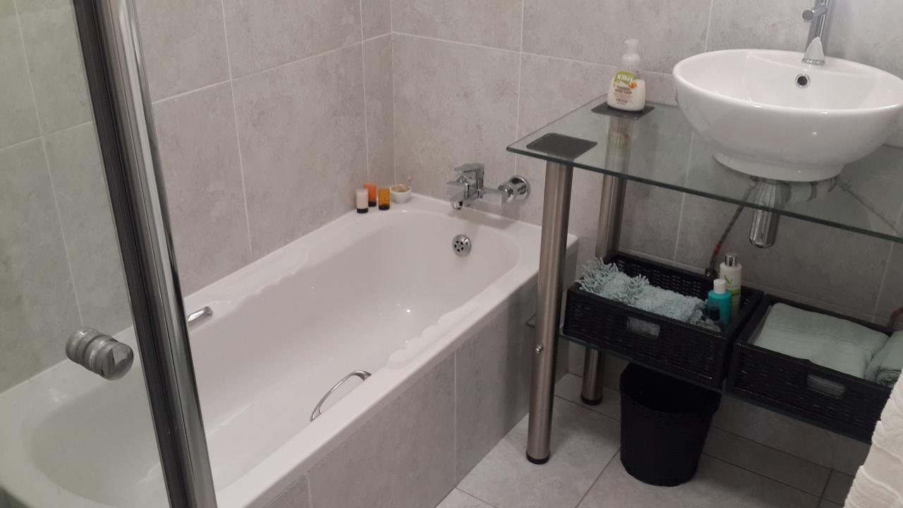 R & R'S Retreat Bed & Breakfast Johannesburg Ngoại thất bức ảnh