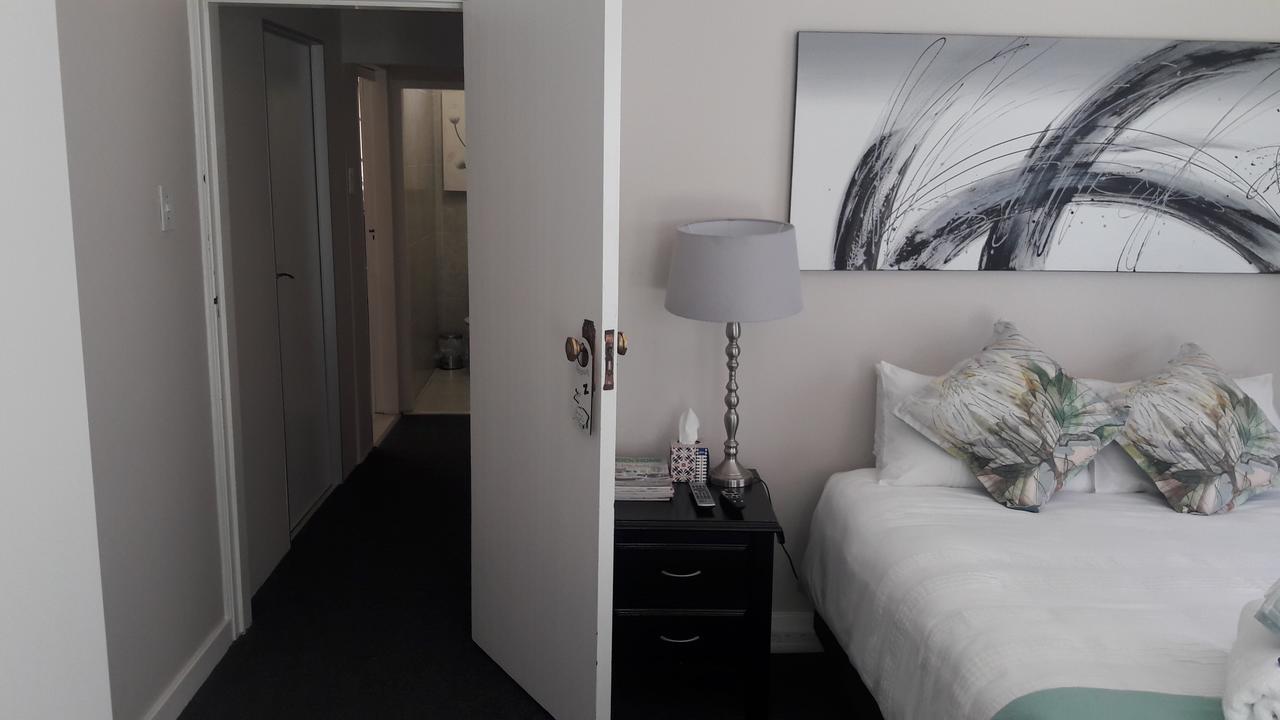 R & R'S Retreat Bed & Breakfast Johannesburg Ngoại thất bức ảnh